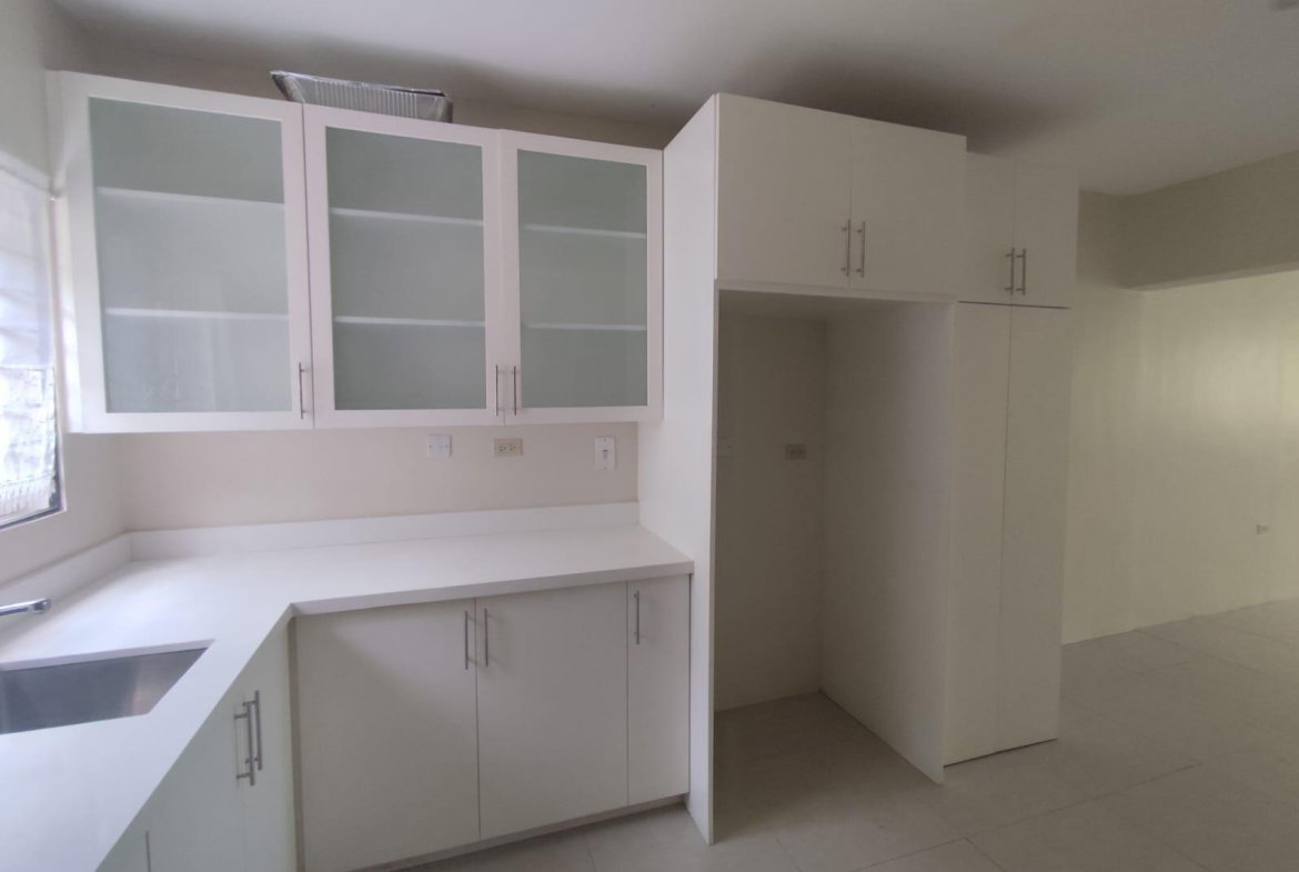 Fifth image of Unit 2-2g Highland Drive in Havendale, St. Andrew, Jamaica - property is For Rent