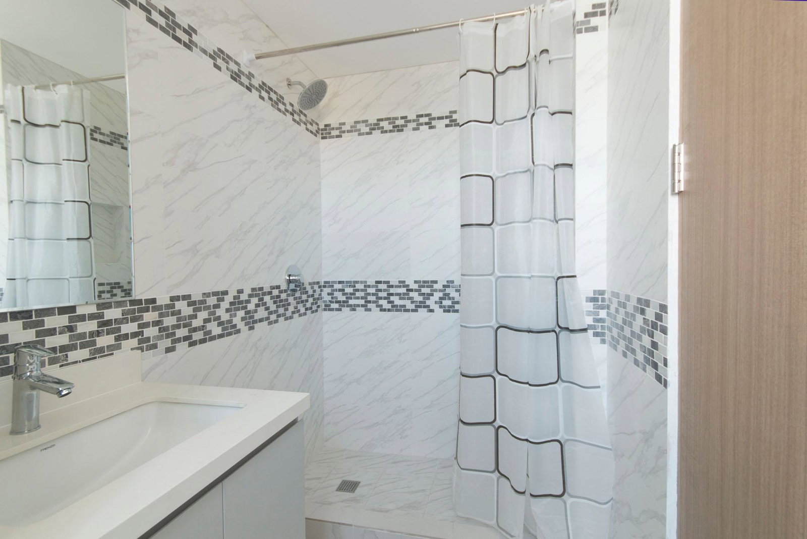 Stylish-Studio-Penthouse-Apartment-for-Sale-in-Vineyard-Town-Jamaica Fifteenth image of B5-7-50 1/4 Deanery Road in Kingston 3, St. Andrew, Jamaica - property is For Sale