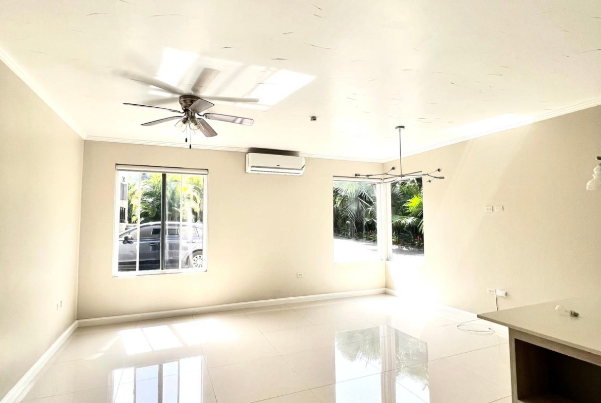 Second image of 6-238 Mannings Hill Road in Mannings Hill, St. Andrew, Jamaica - property is For Rent
