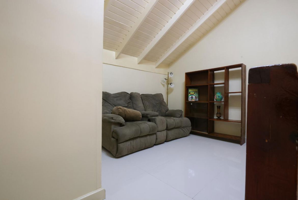 Seventh image of 19-38 Kensington Crescent in NEW KINGSTON, St. Andrew, Jamaica - property is For Rent