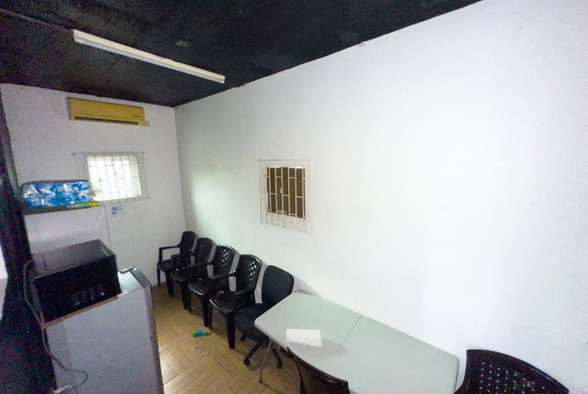 Seventh image of 4-105k Red Hills Road in Kingston 19, St. Andrew, Jamaica - property is For Rent
