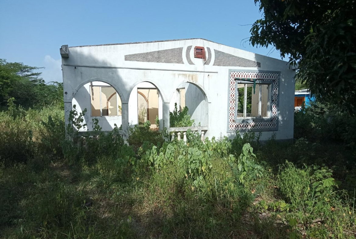 Fourth image of York Town Main Road in May Pen, Clarendon, Jamaica - property is For Sale