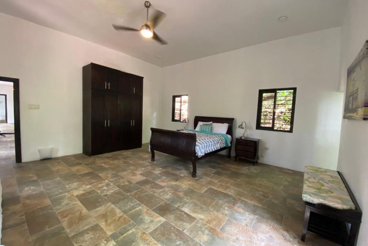 Fifth image of 1b Seaview Road in Kingston 9, St. Andrew, Jamaica - property is For Rent