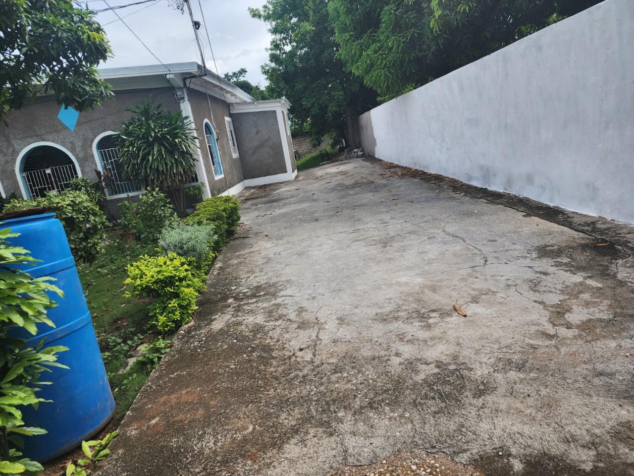 Versatile-Residential-Property-for-Sale-in-Jamaica-7-Central-Avenue Third image of 7 Central Avenue in Vineyard Town, St. Andrew, Jamaica - property is For Sale