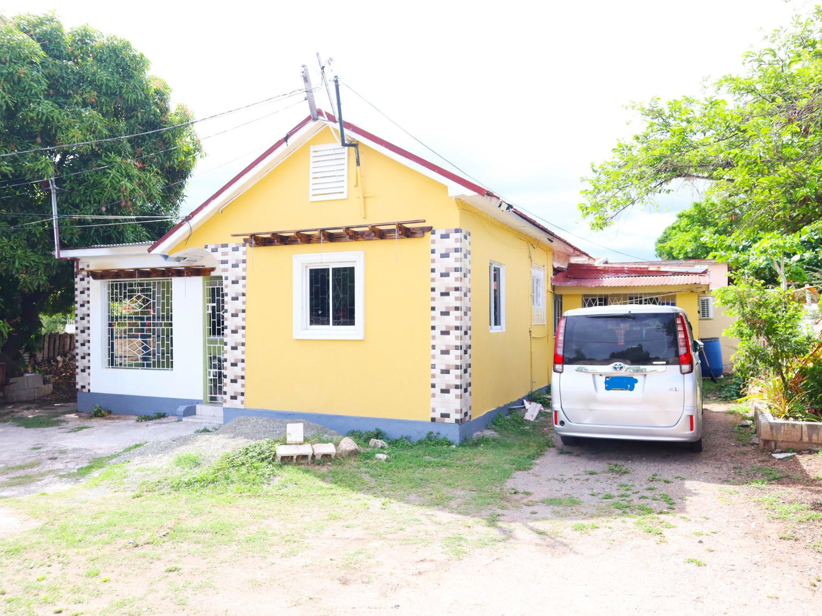 12-Bedroom-House-for-Sale-in-Richmond-Park-Kingston-10 Second image of 19 Truman Avenue Kingston 10 in KINGSTON, Kingston, Jamaica - property is For Sale
