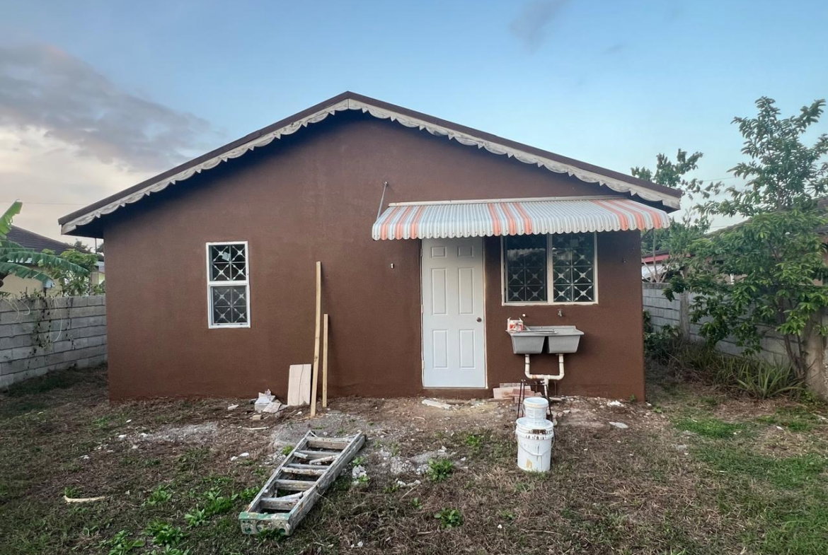 Sixth image of 537 New Harbour Village Ph. 1 in Old Harbour, St. Catherine, Jamaica - property is For Rent