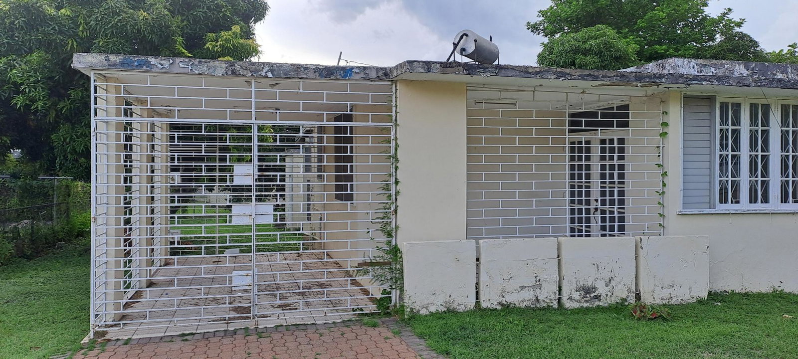 Fourth image of Spathodia Avenue in Mona Heights, St. Andrew, Jamaica - property is For Sale