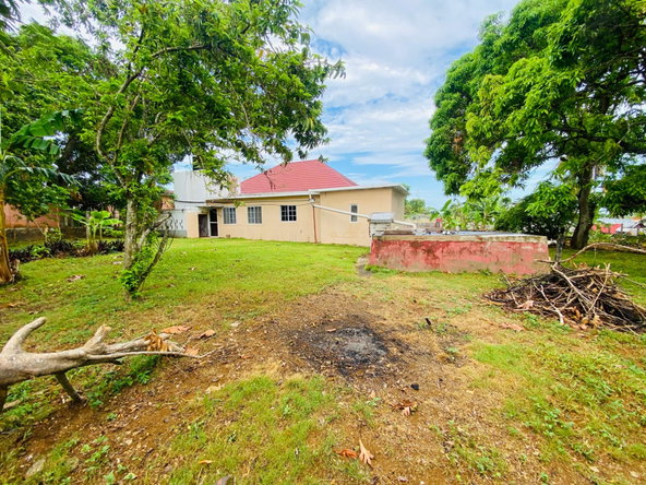 Twelfth image of 298-299 Oak Drive in Santa Cruz, St. Elizabeth, Jamaica - property is For Sale