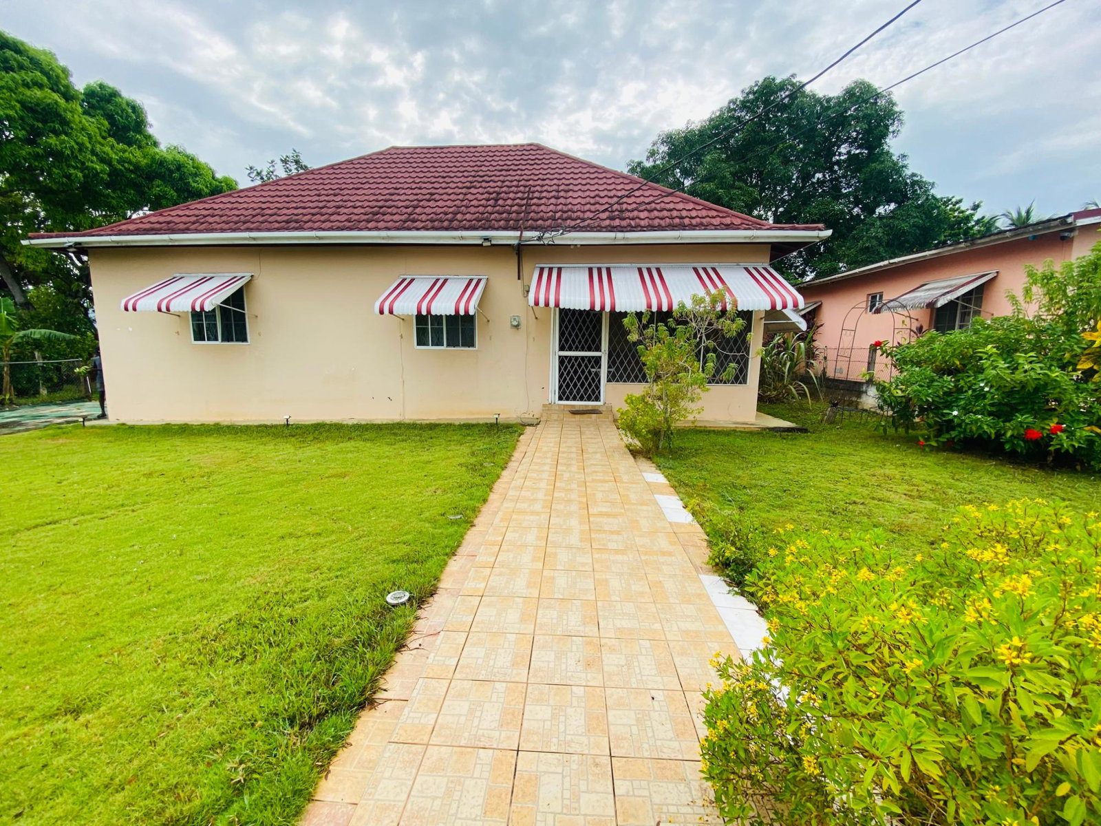 First image of 298-299 Oak Drive in Santa Cruz, St. Elizabeth, Jamaica - property is For Sale