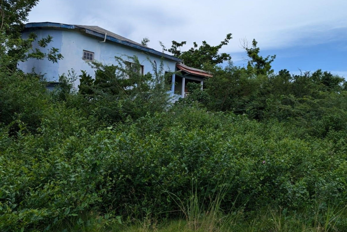 Tenth image of 31 Fullerswood, Black River in Black River, St. Elizabeth, Jamaica - property is For Sale