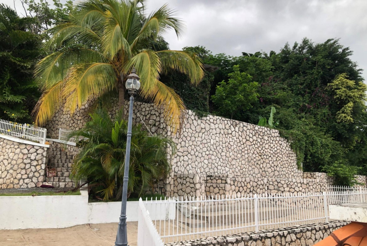 Seventeenth image of 4-5 Astoria Drive in Kingston 19, St. Andrew, Jamaica - property is For Sale