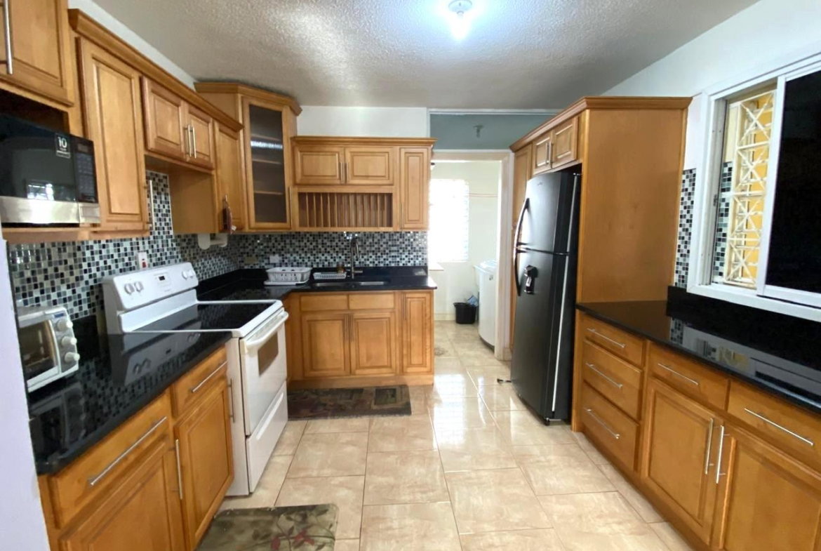 Tenth image of 3-19 Kings Drive in Kingston 6, St. Andrew, Jamaica - property is For Rent