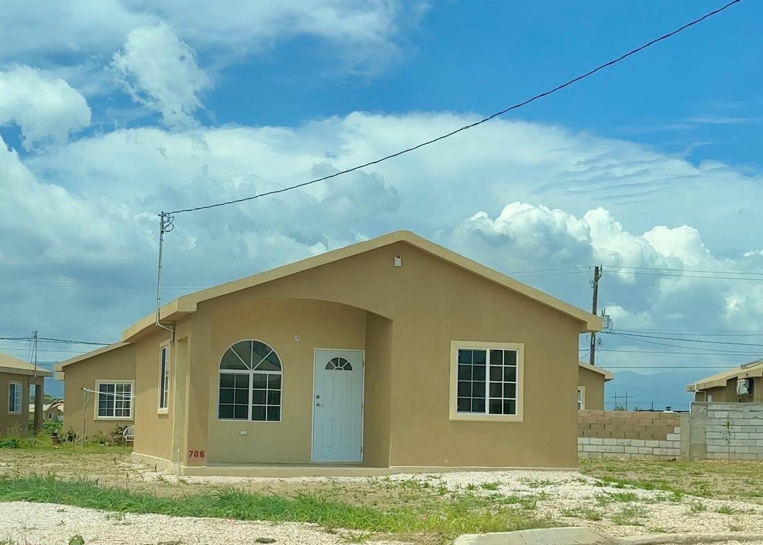 Third image of 706- Phoenix Park Village 2 in Phoenix Park, St. Catherine, Jamaica - property is For Rent