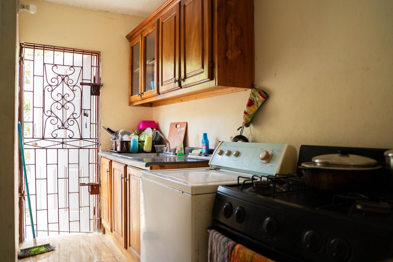 Charming-2-Bedroom-Home-for-Sale-in-Mineral-Heights-May-Pen Fifth image of 577 Lead Close, Mineral Heigh in Mineral Heights, Clarendon, Jamaica - property is For Sale