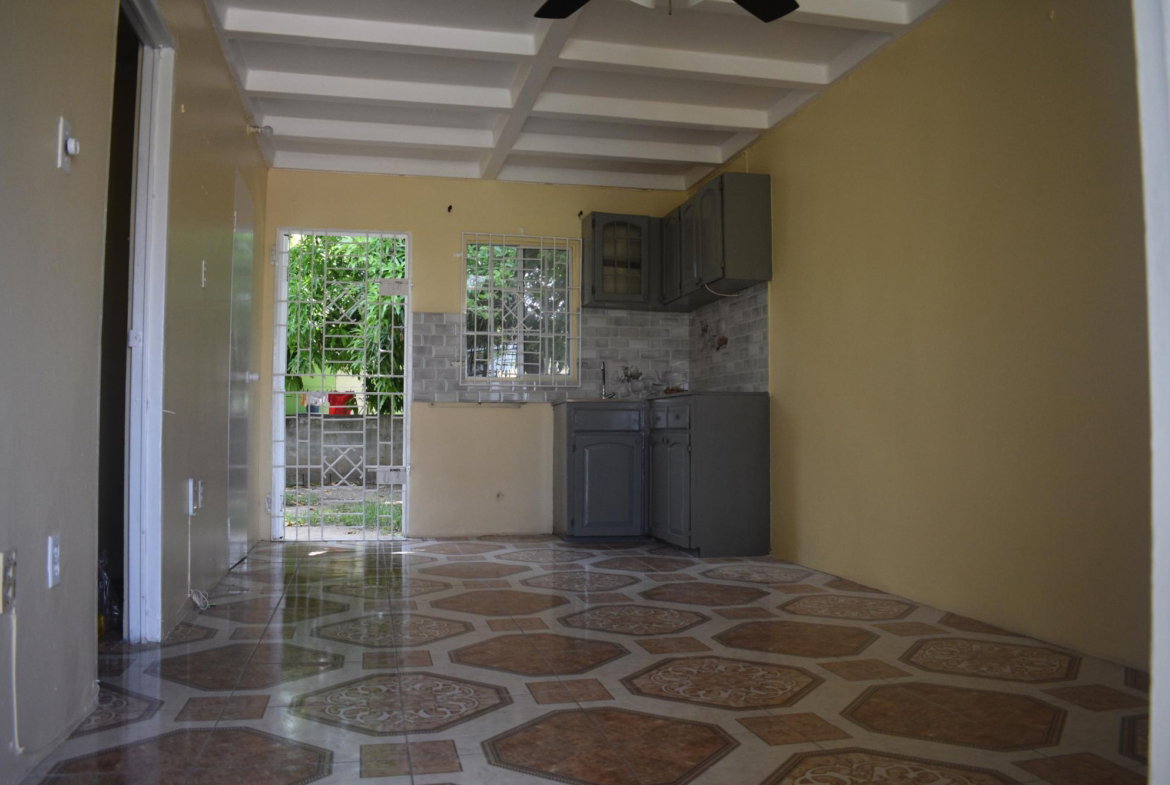 Fourth image of 280 ne 29th Avenue, 2 North in Greater Portmore, St. Catherine, Jamaica - property is For Rent
