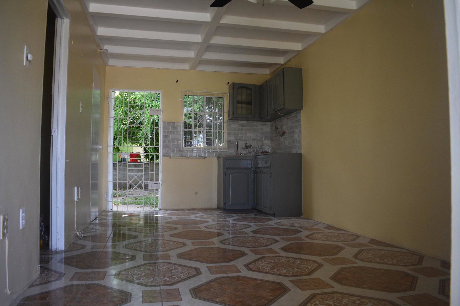 Fourth image of 280 ne 29th Avenue, 2 North in Greater Portmore, St. Catherine, Jamaica - property is For Rent