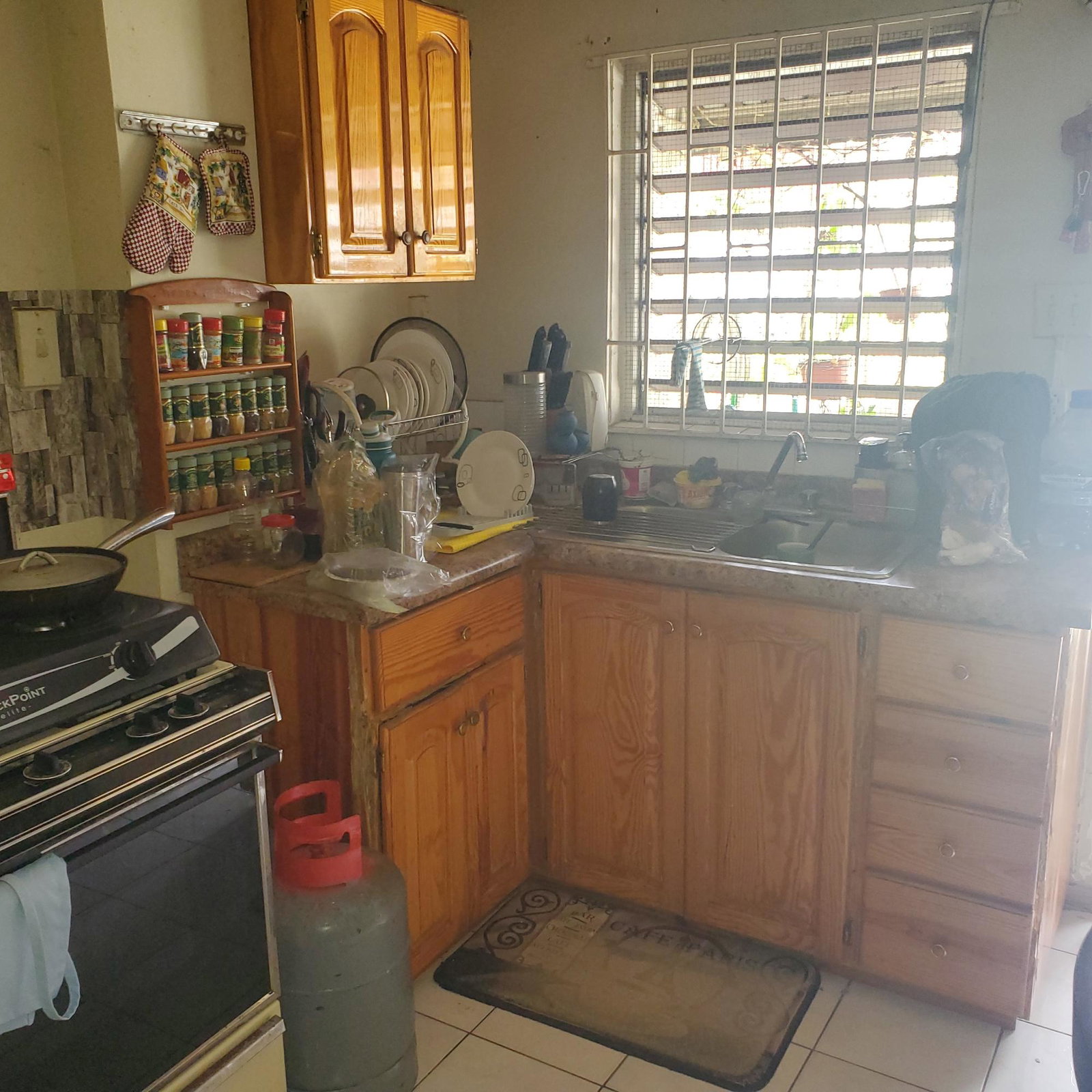 Charming-2-Unit-Townhouse-for-Sale-in-Kingston-6-Jamaica Fifteenth image of 64 Lady Musgrave, Musgrave in Kingston 6, St. Andrew, Jamaica - property is For Sale