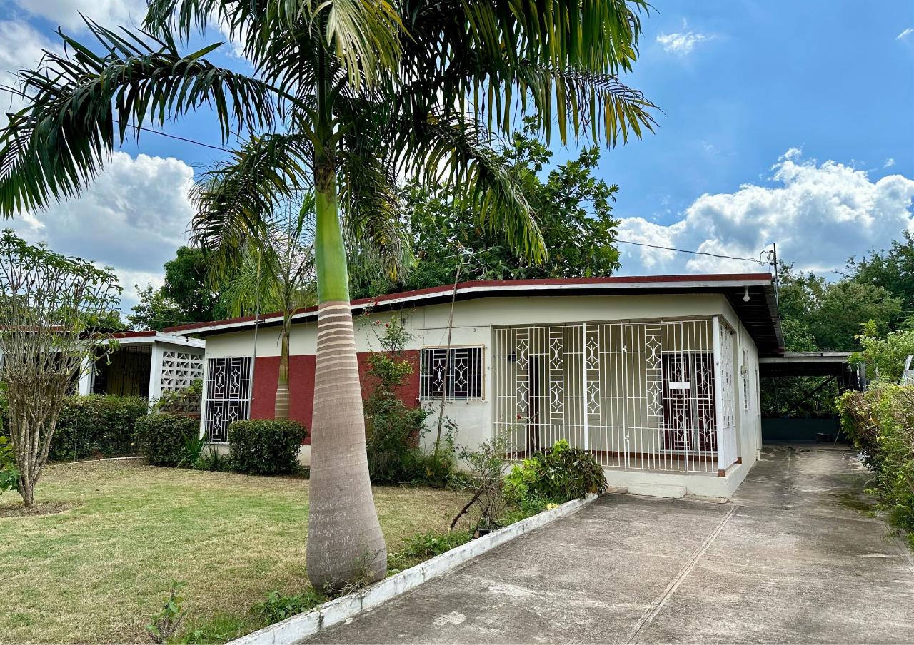 First image of 7 Donald Boulevard in May Pen, Clarendon, Jamaica - property is For Sale