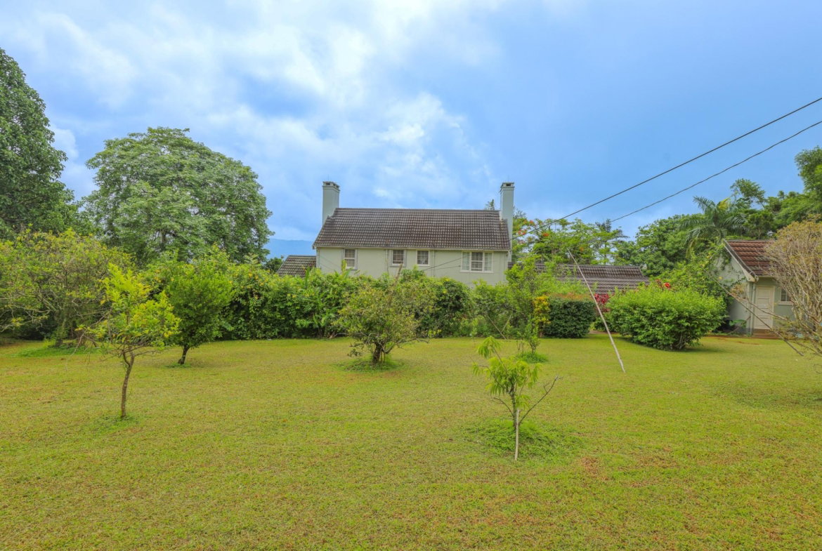 Fifth image of 10 Orange Avenue, Ingleside in Mandeville, Manchester, Jamaica - property is For Sale