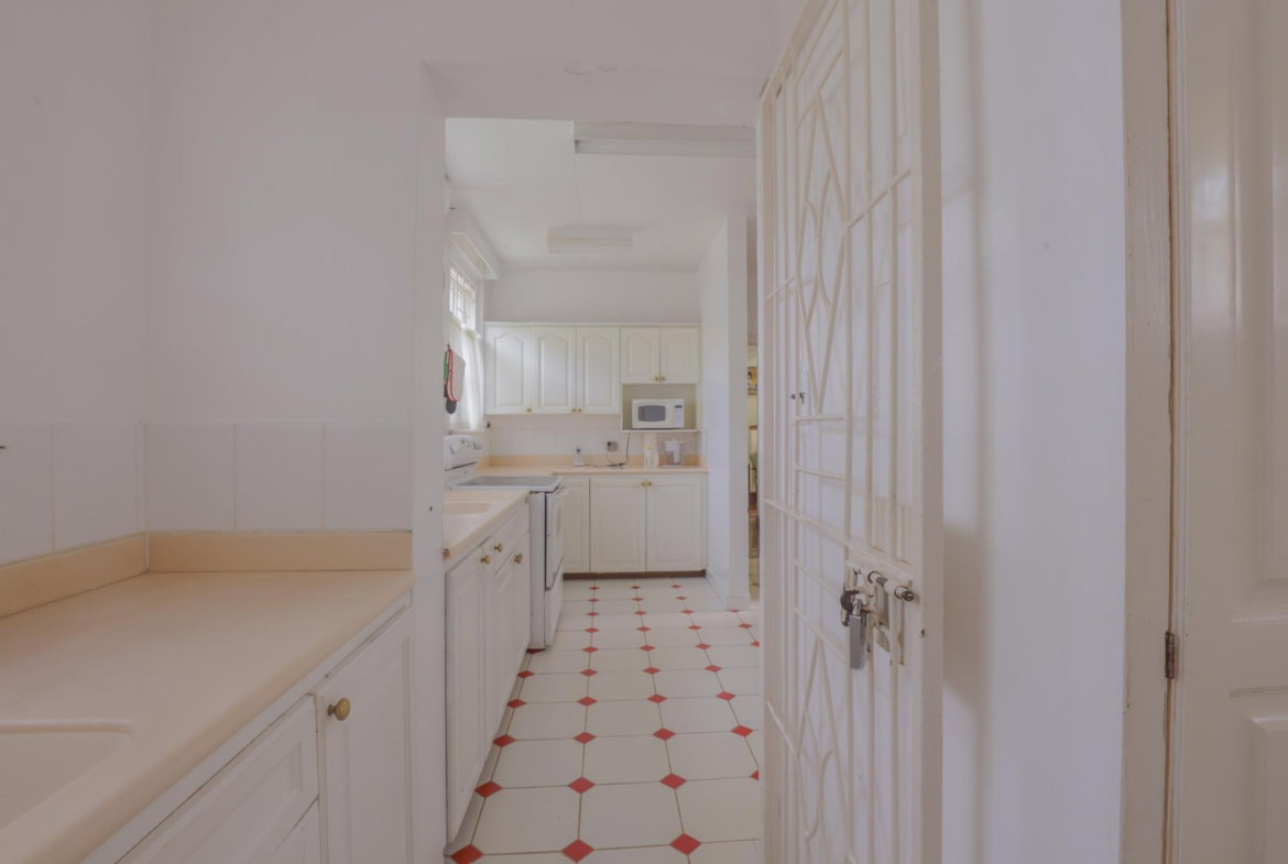 Ninth image of 10 Orange Avenue, Ingleside in Mandeville, Manchester, Jamaica - property is For Sale