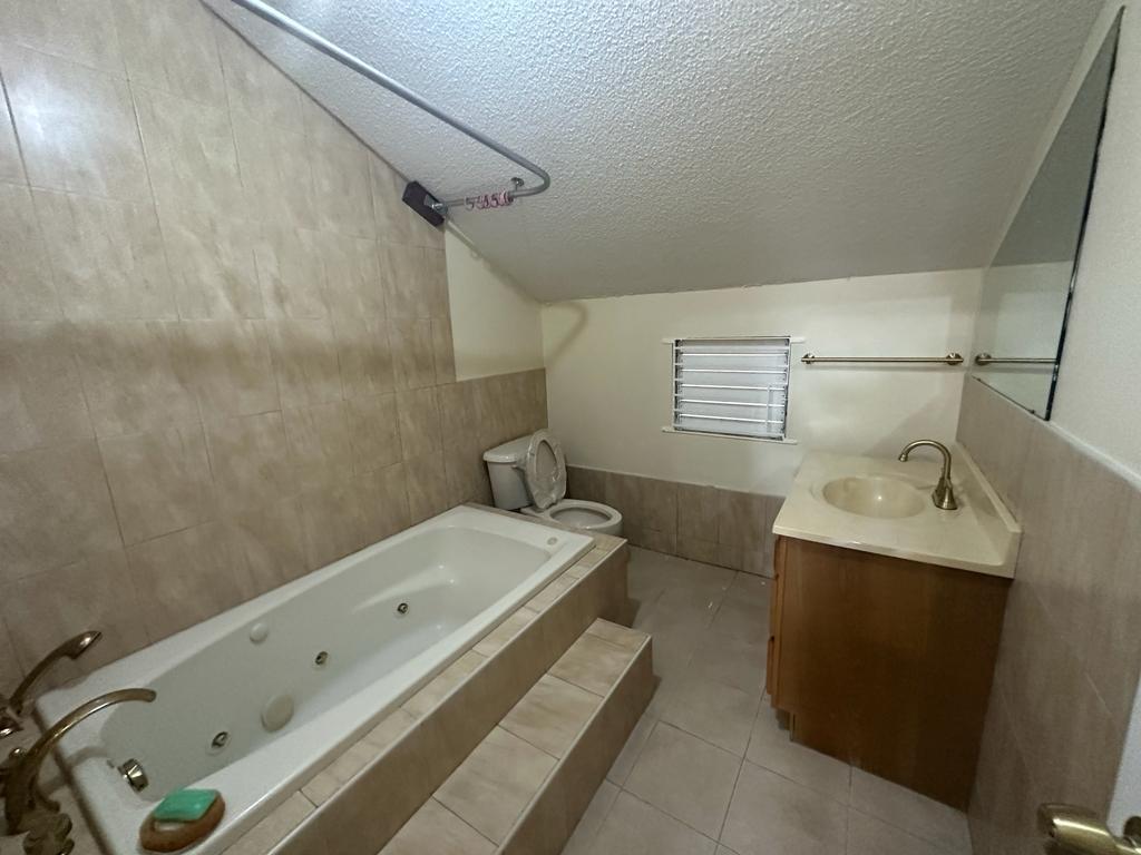 Eleventh image of 11 Liguanea Avenue in LIGUANEA, St. Andrew, Jamaica - property is For Rent