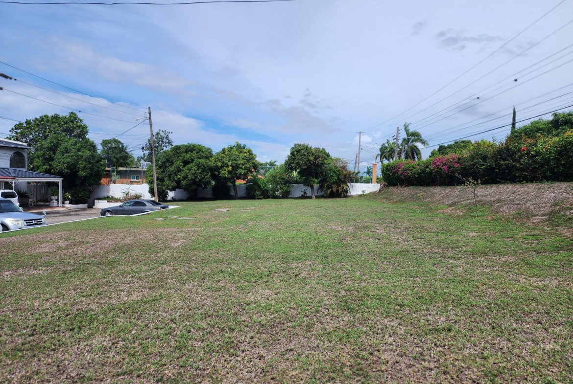 Third image of 5 Charlemont Mews in Kingston 6, St. Andrew, Jamaica - property is For Sale
