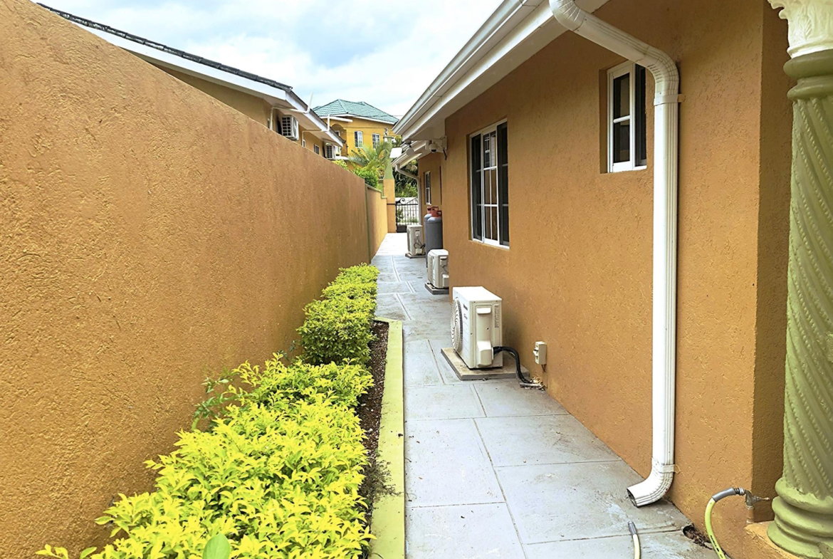 Sixth image of 372 Stonebrook Vista in FLORENCE HALL VILLAGE, Trelawny, Jamaica - property is For Rent