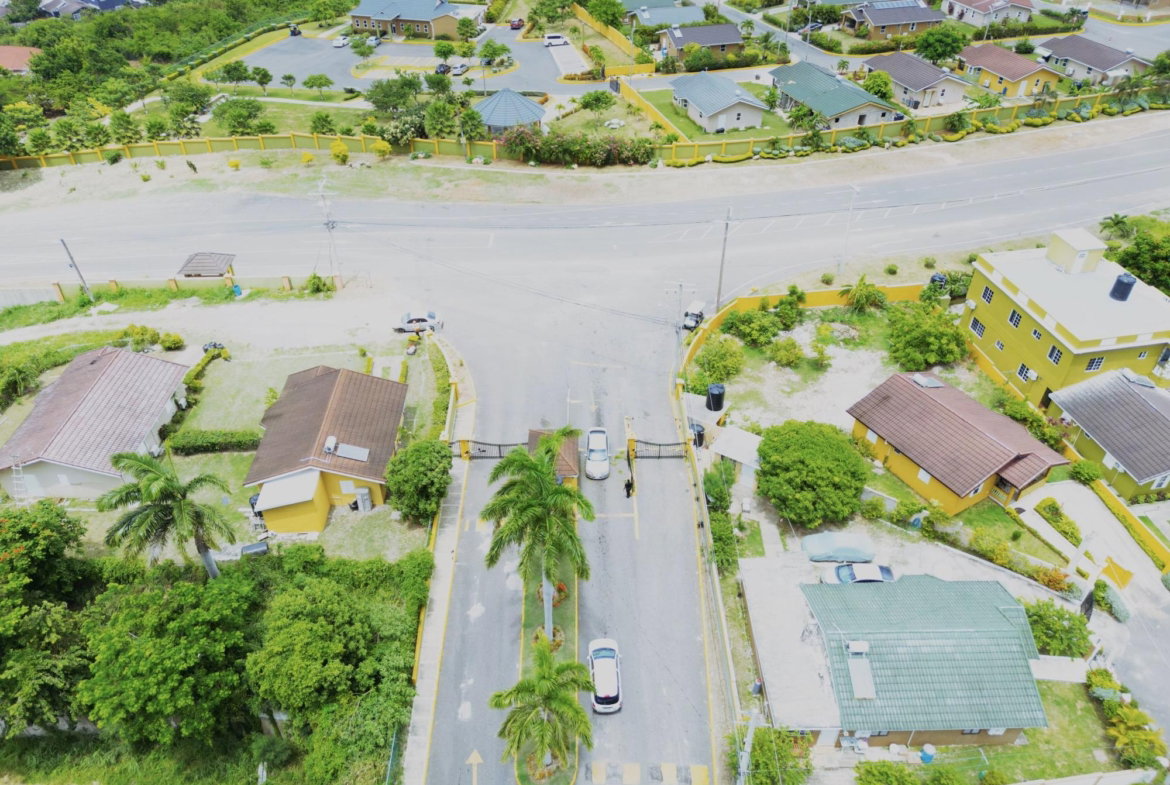 Eighth image of 372 Stonebrook Vista in FLORENCE HALL VILLAGE, Trelawny, Jamaica - property is For Rent