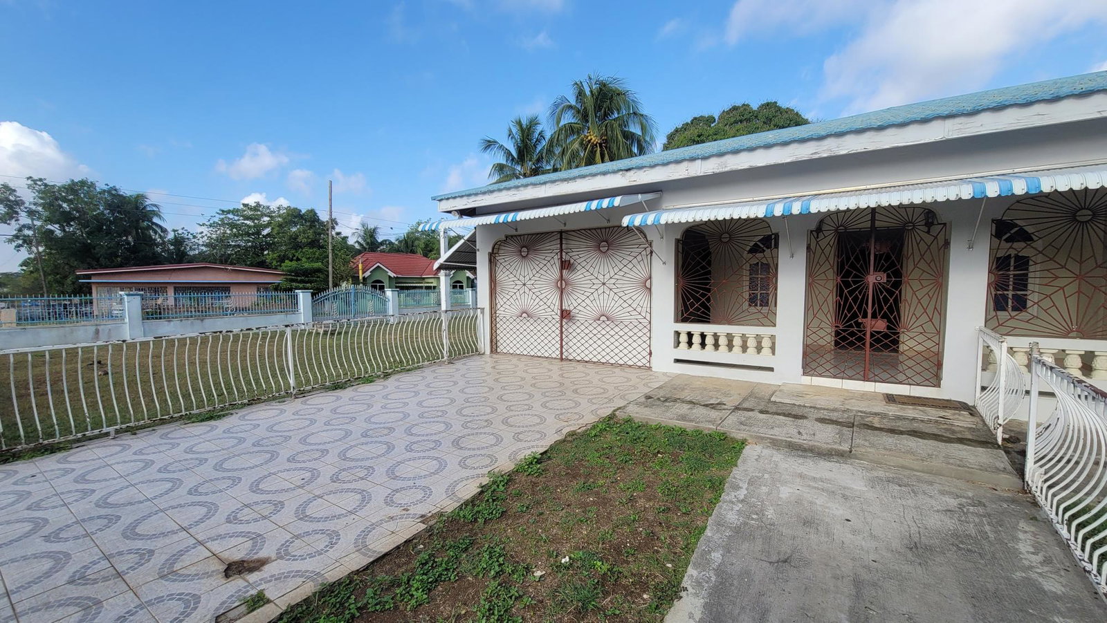 Eleventh image of 22 North Street in May Pen, Clarendon, Jamaica - property is For Sale