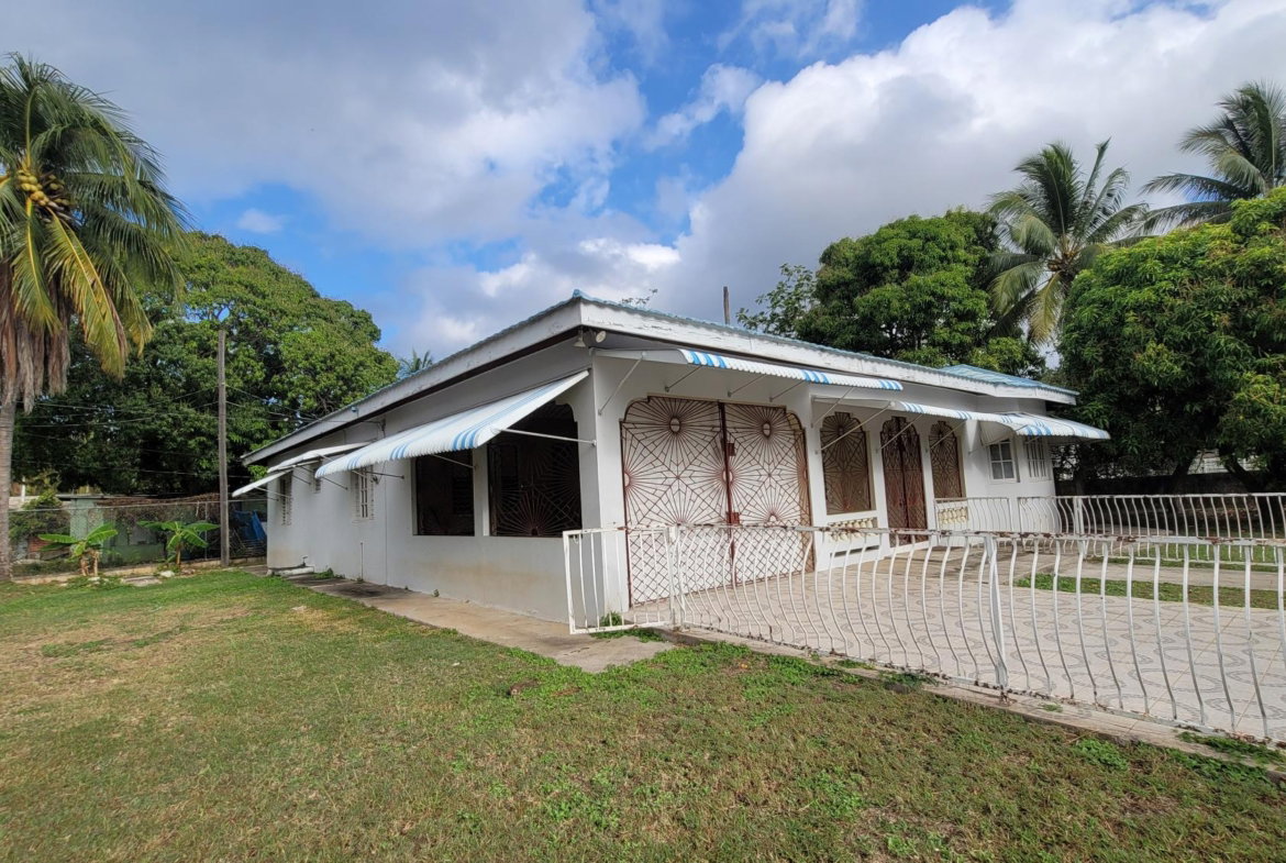 Fifth image of 22 North Street in May Pen, Clarendon, Jamaica - property is For Sale