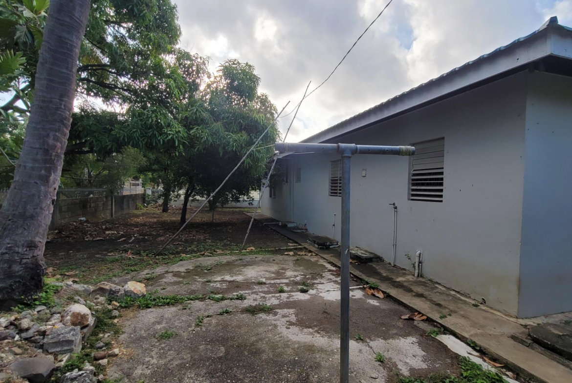 Tenth image of 22 North Street in May Pen, Clarendon, Jamaica - property is For Sale