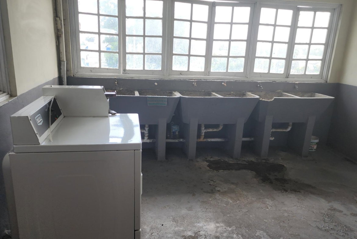 Seventeenth image of 607-114 1/2 Constant Spring Road in CONSTANT SPRING, St. Andrew, Jamaica - property is For Sale