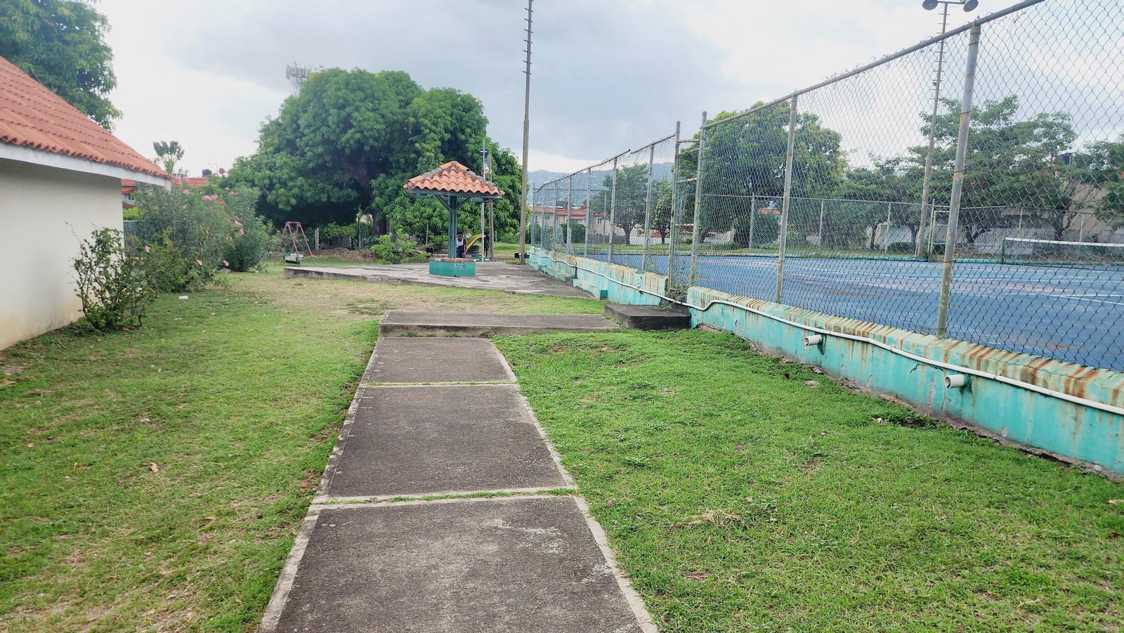 Twenty-Second image of 607-114 1/2 Constant Spring Road in CONSTANT SPRING, St. Andrew, Jamaica - property is For Sale