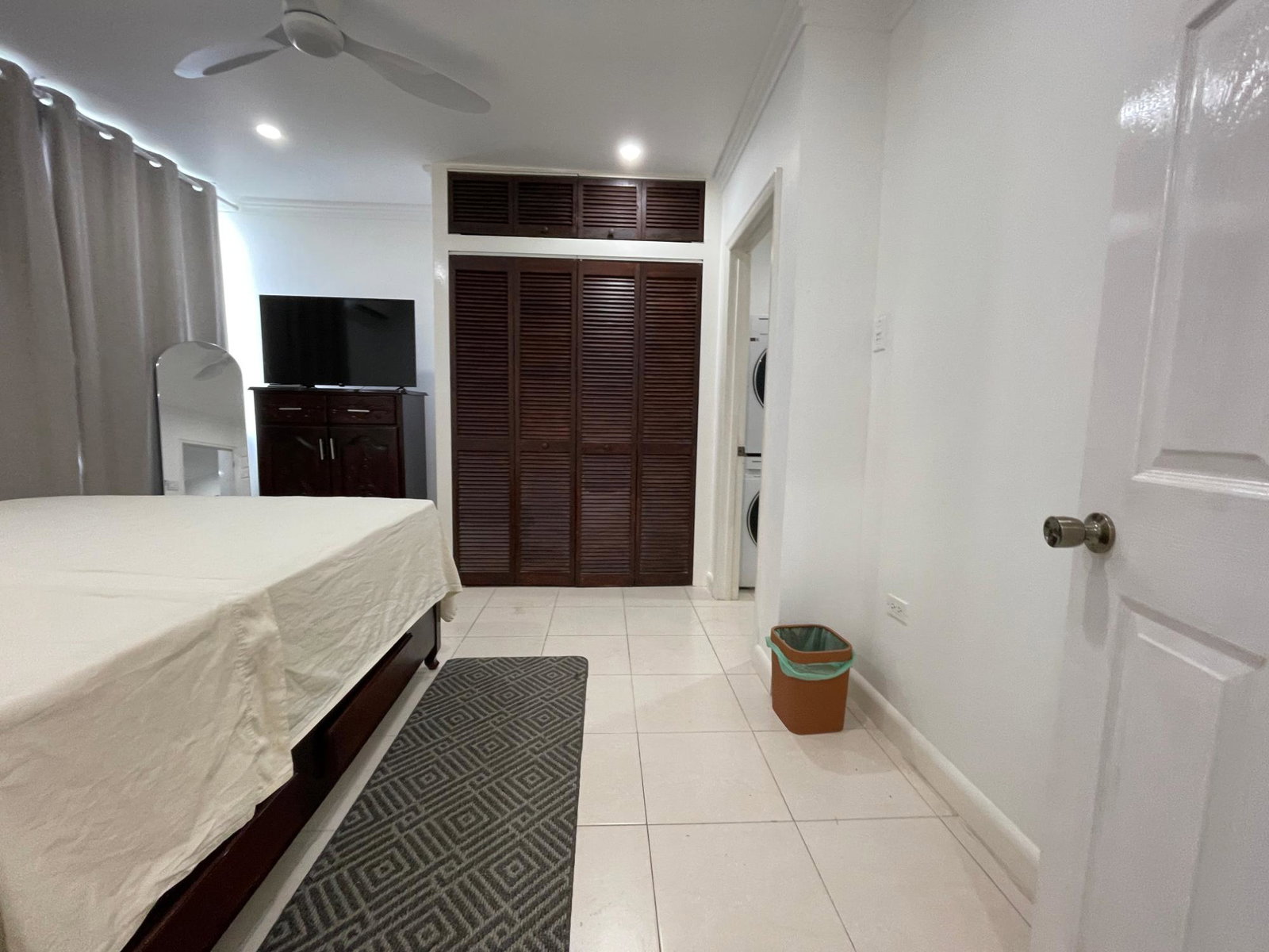 Fifth image of Oxford Road in Kingston 5, St. Andrew, Jamaica - property is For Rent