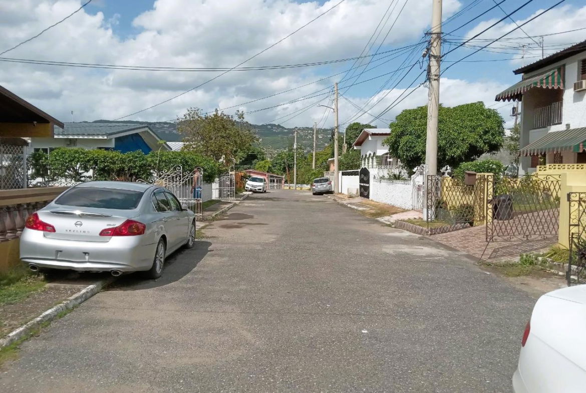 Eighteenth image of Th2-14 Wayne Close in Kingston 8, St. Andrew, Jamaica - property is For Sale