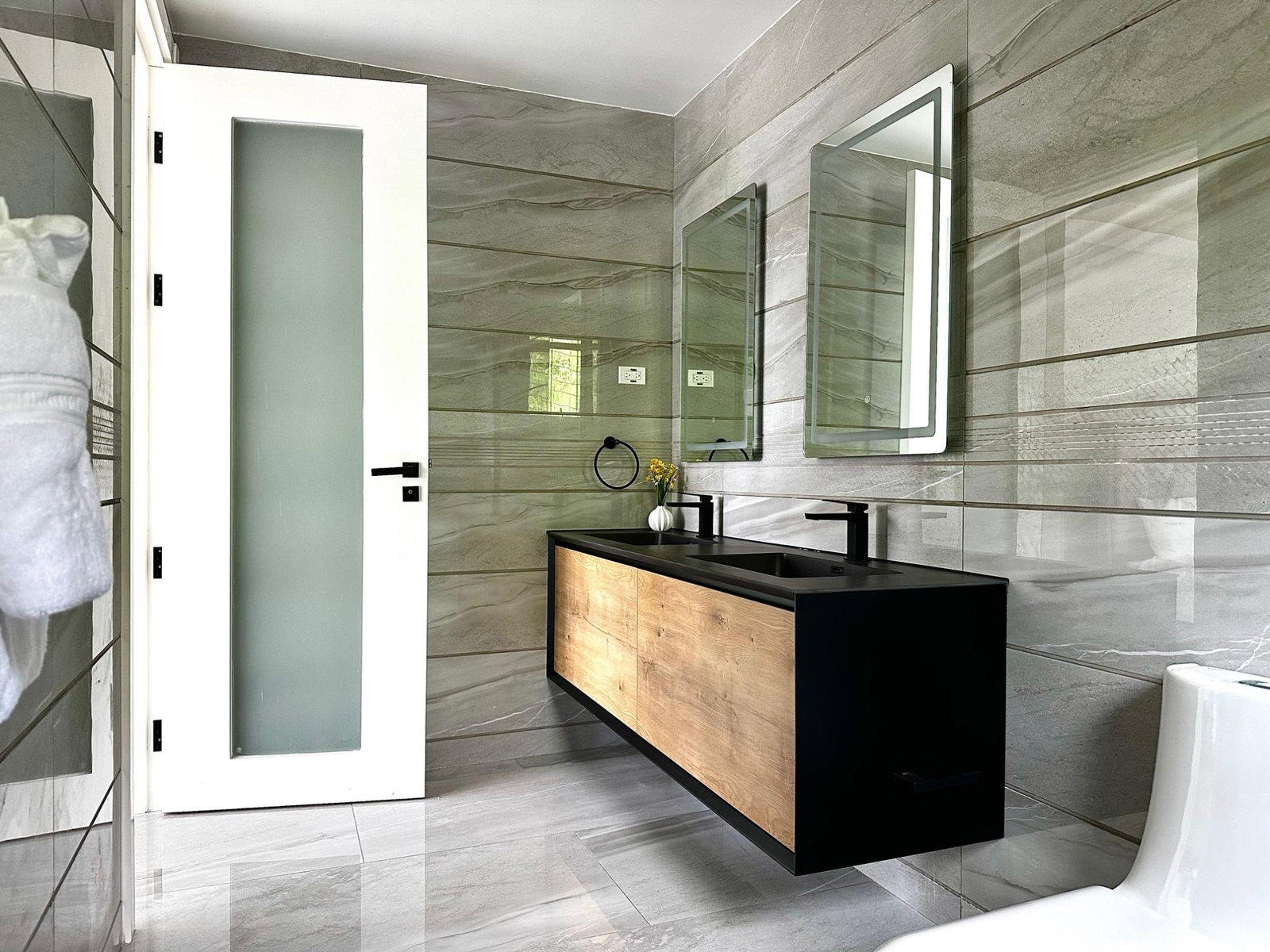 Eighth image of 31- Spyglass - Jacks Hill in Kingston 6, St. Andrew, Jamaica - property is For Sale