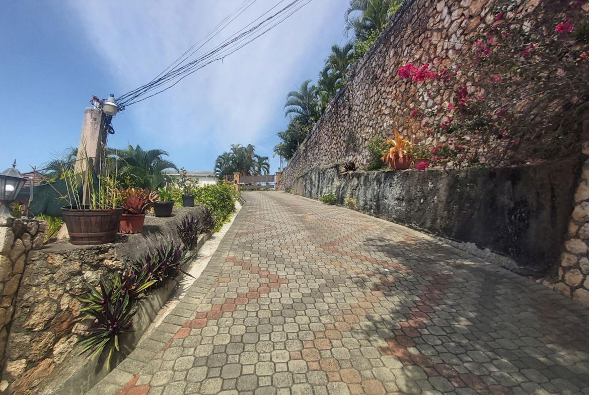 Fourth image of 16a Panton Road, Kingston 9 in Kingston 9, St. Andrew, Jamaica - property is For Rent