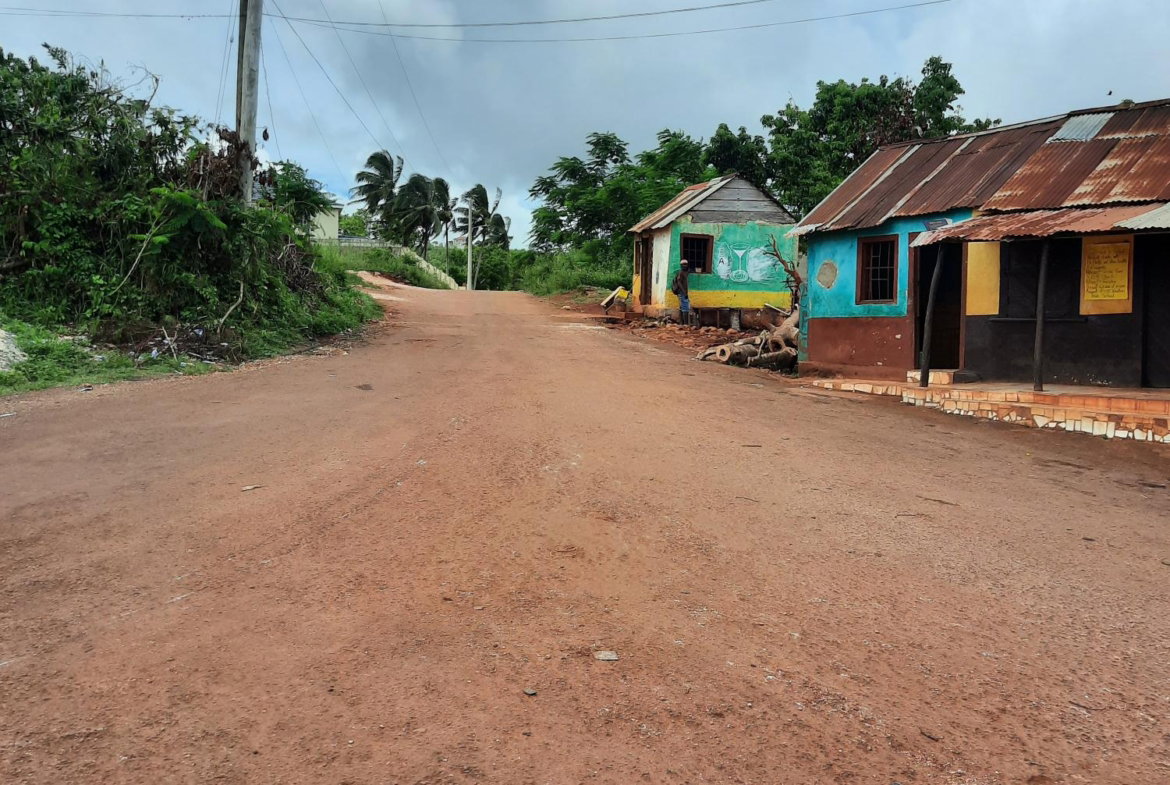 Sixteenth image of Warwick in Cross Keys, Manchester, Jamaica - property is For Sale