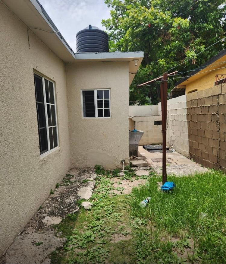 Nineteenth image of 24 Queensbury Drive, Kingsto in Kingston 19, St. Andrew, Jamaica - property is For Sale