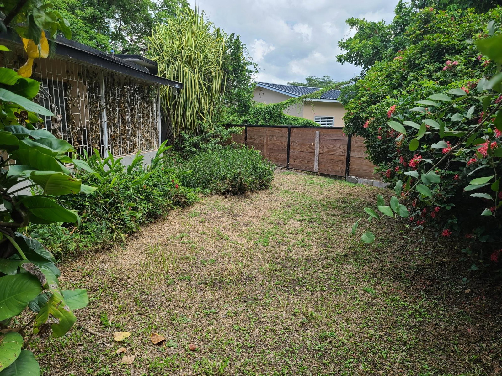 Seventh image of 2 Wiltshire Avenue in Kingston 6, St. Andrew, Jamaica - property is For Sale