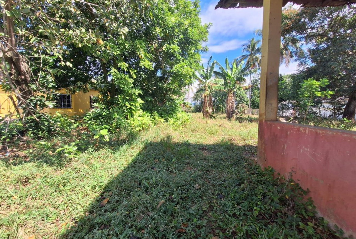 Twelfth image of Santa Cruz Park in Santa Cruz, St. Elizabeth, Jamaica - property is For Sale
