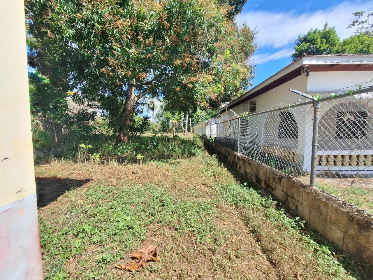 Fixer-Upper-Home-for-Sale-in-Santa-Cruz-Park-Jamaica Fourteenth image of Santa Cruz Park in Santa Cruz, St. Elizabeth, Jamaica - property is For Sale