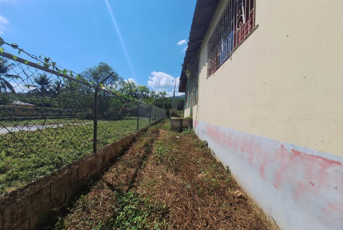 Fifteenth image of Santa Cruz Park in Santa Cruz, St. Elizabeth, Jamaica - property is For Sale