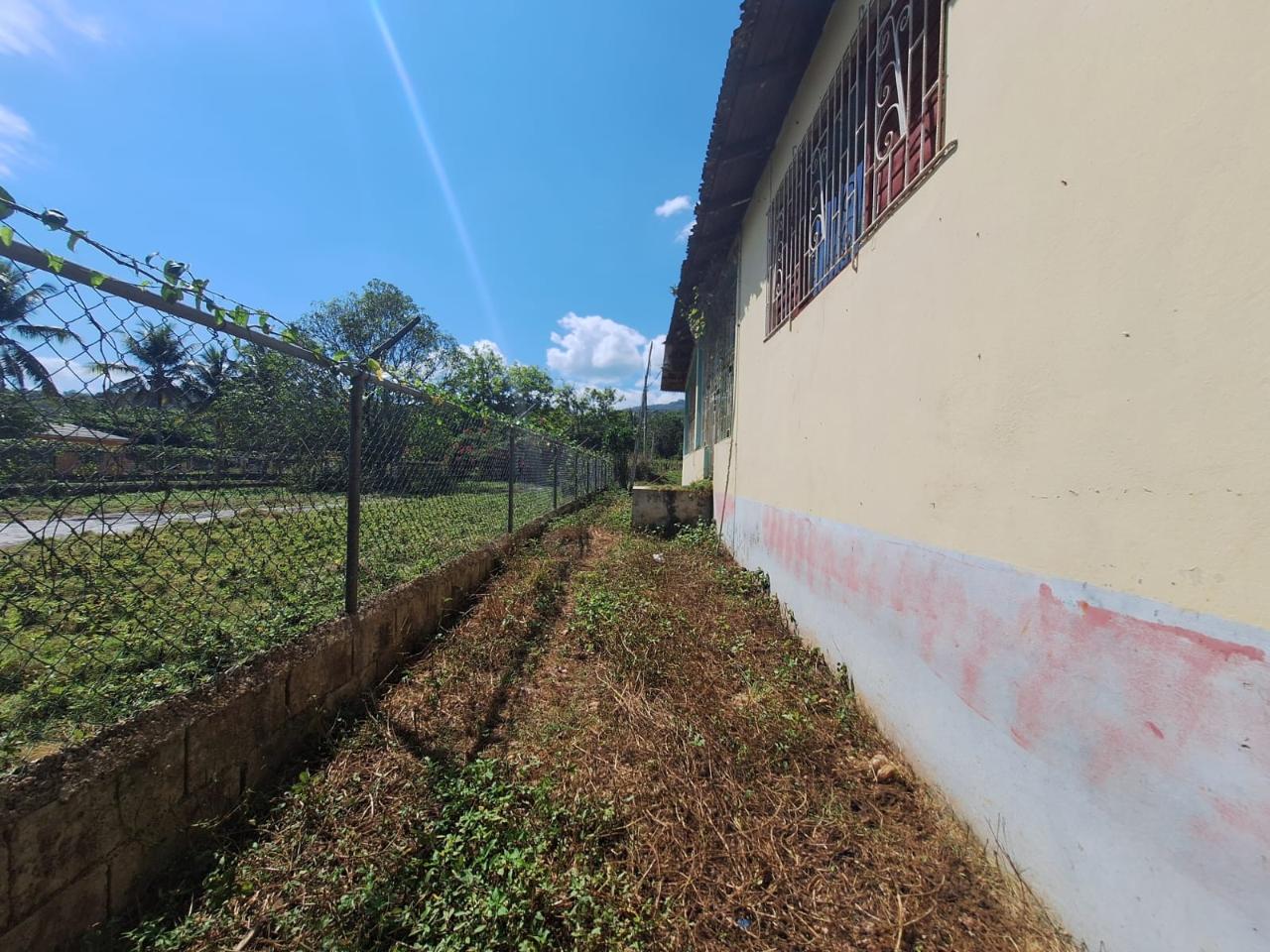 Fixer-Upper-Home-for-Sale-in-Santa-Cruz-Park-Jamaica Fifteenth image of Santa Cruz Park in Santa Cruz, St. Elizabeth, Jamaica - property is For Sale
