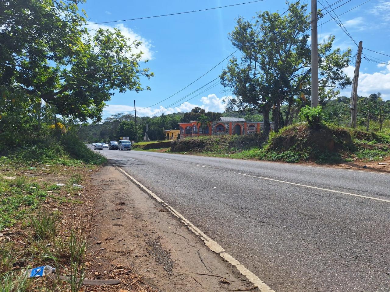 Fixer-Upper-Home-for-Sale-in-Santa-Cruz-Park-Jamaica Twenty-Second image of Santa Cruz Park in Santa Cruz, St. Elizabeth, Jamaica - property is For Sale