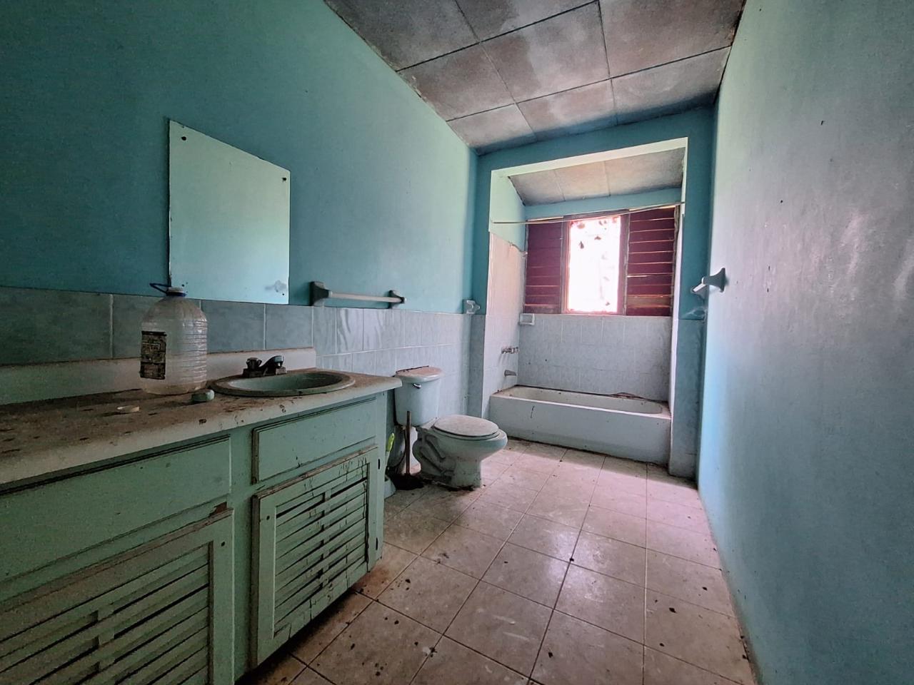Fixer-Upper-Home-for-Sale-in-Santa-Cruz-Park-Jamaica Eighth image of Santa Cruz Park in Santa Cruz, St. Elizabeth, Jamaica - property is For Sale