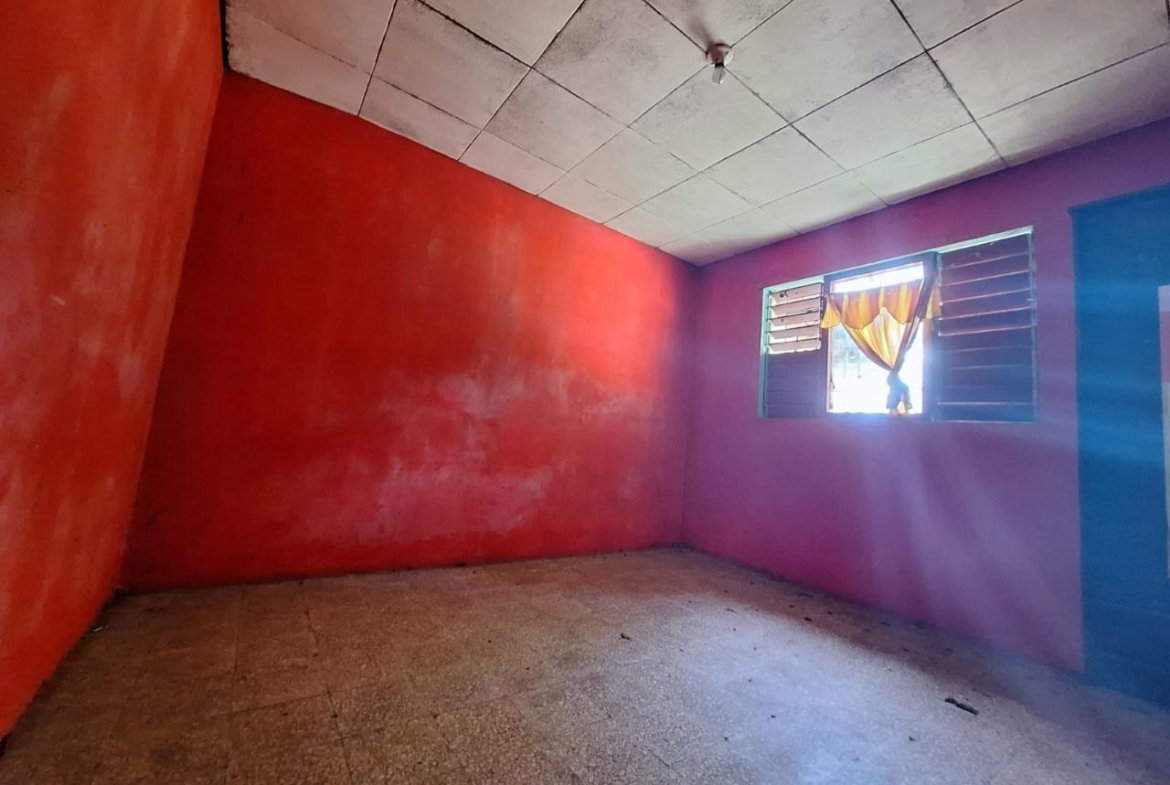 Ninth image of Santa Cruz Park in Santa Cruz, St. Elizabeth, Jamaica - property is For Sale