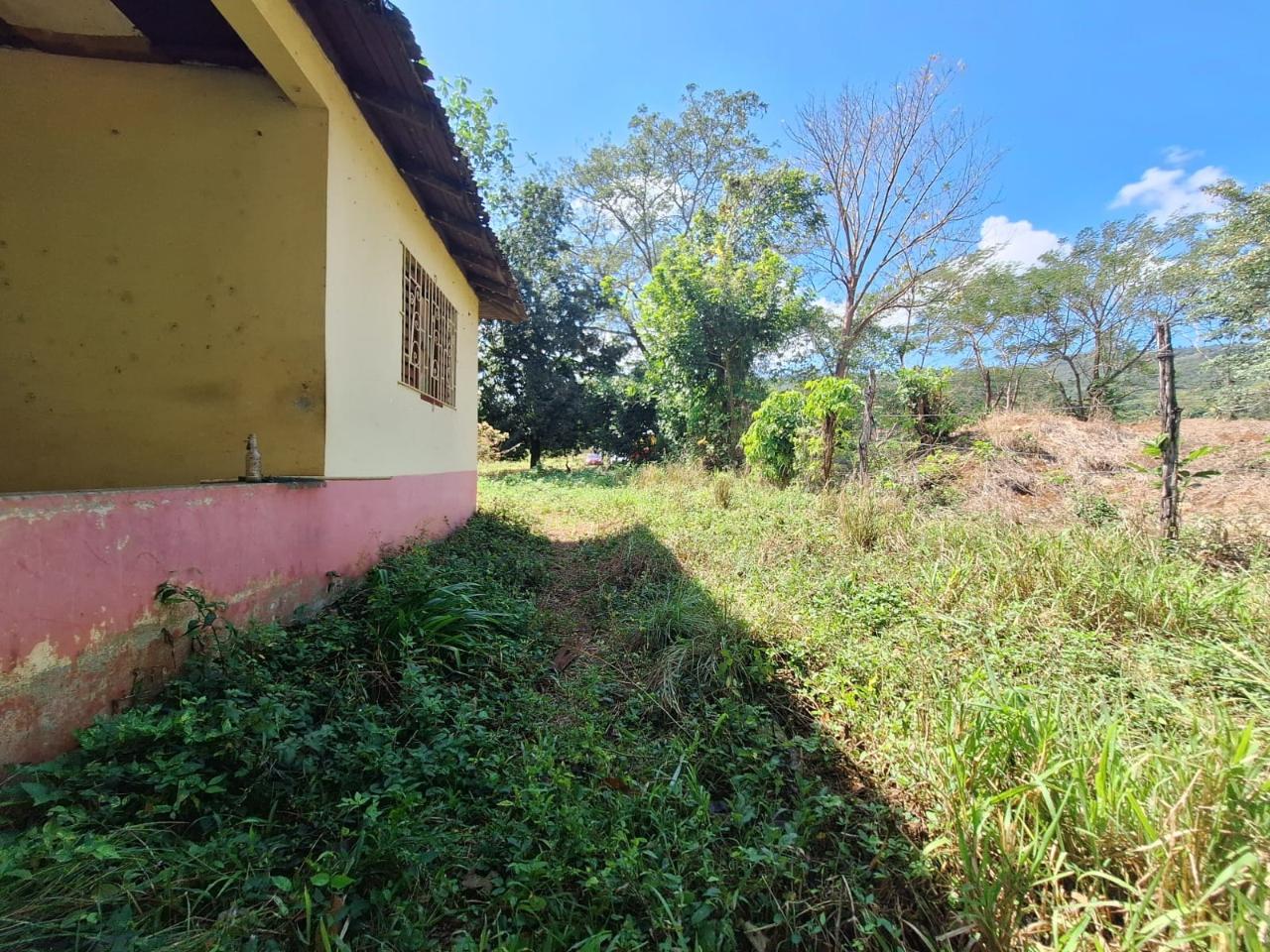 Fixer-Upper-Home-for-Sale-in-Santa-Cruz-Park-Jamaica Tenth image of Santa Cruz Park in Santa Cruz, St. Elizabeth, Jamaica - property is For Sale