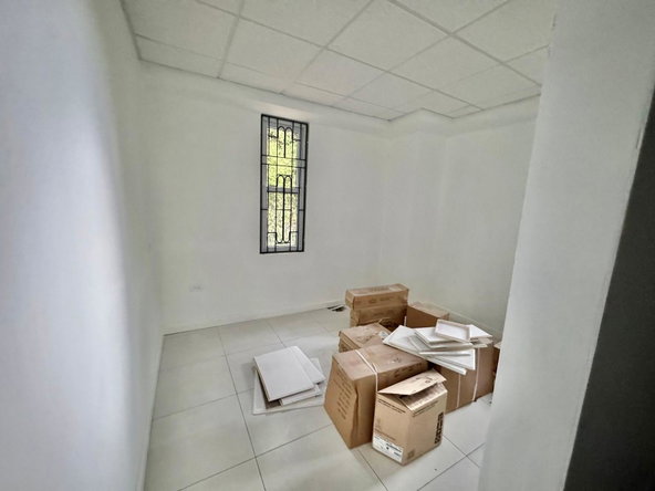 Fifth image of 7 Trafalgar Road in Kingston 5, St. Andrew, Jamaica - property is For Rent