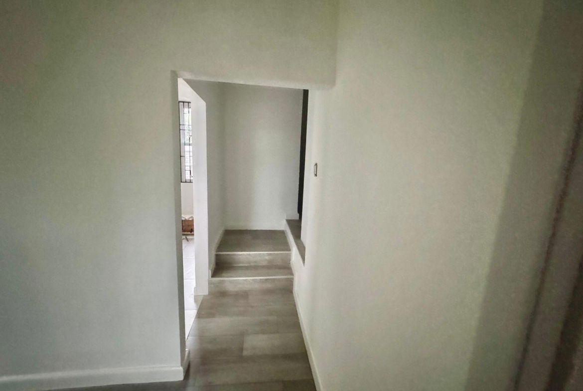 Seventh image of 7 Trafalgar Road in Kingston 5, St. Andrew, Jamaica - property is For Rent